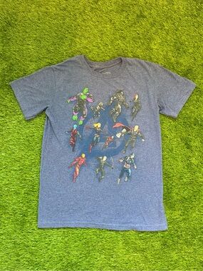 Disney Marvel Avengers Graphic T-Shirt Youth Large (10/12)